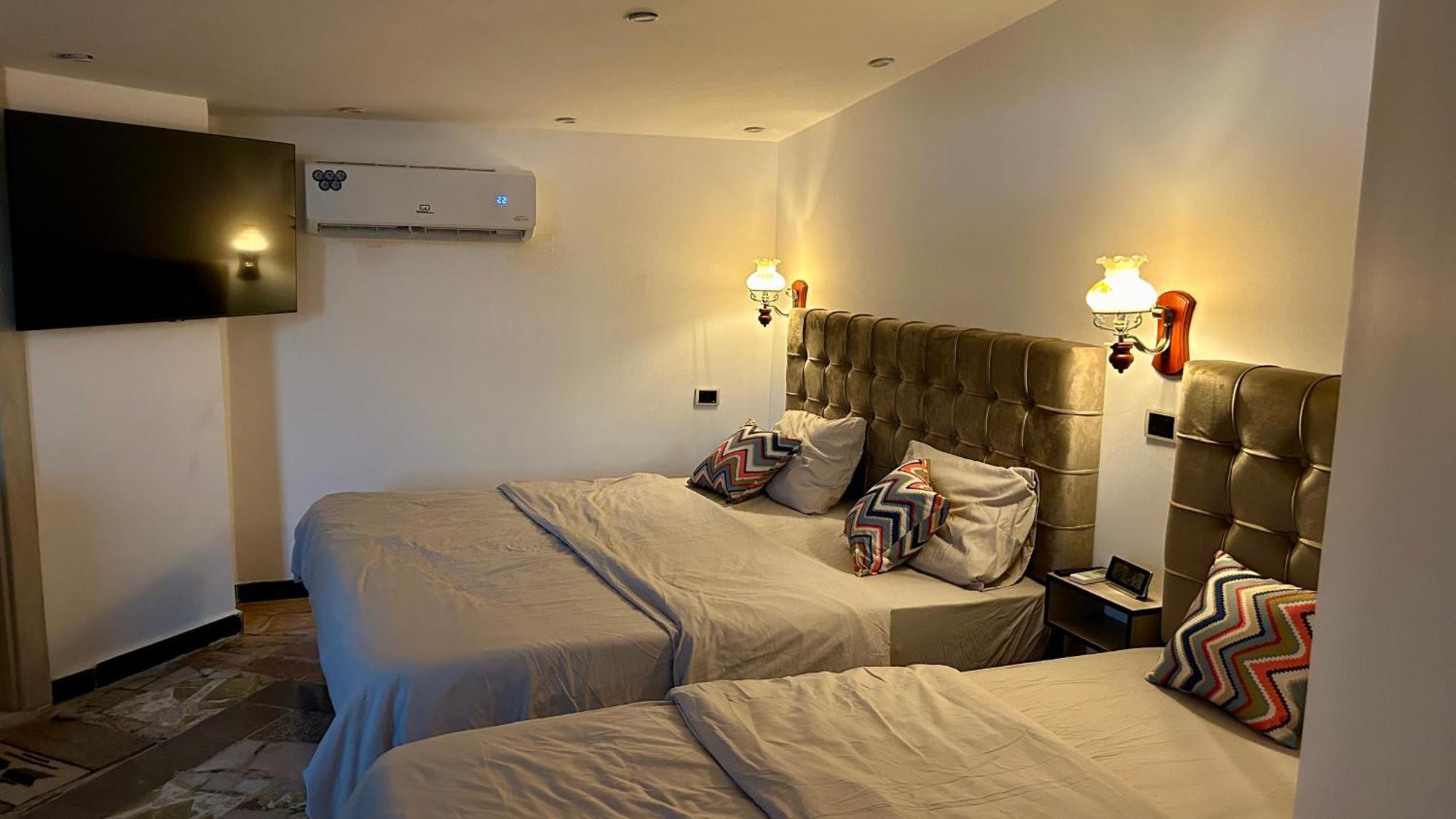Celestia Boutique Inn - Boutique Stay Overlooking Jerash Ruins Джараш Номер фото