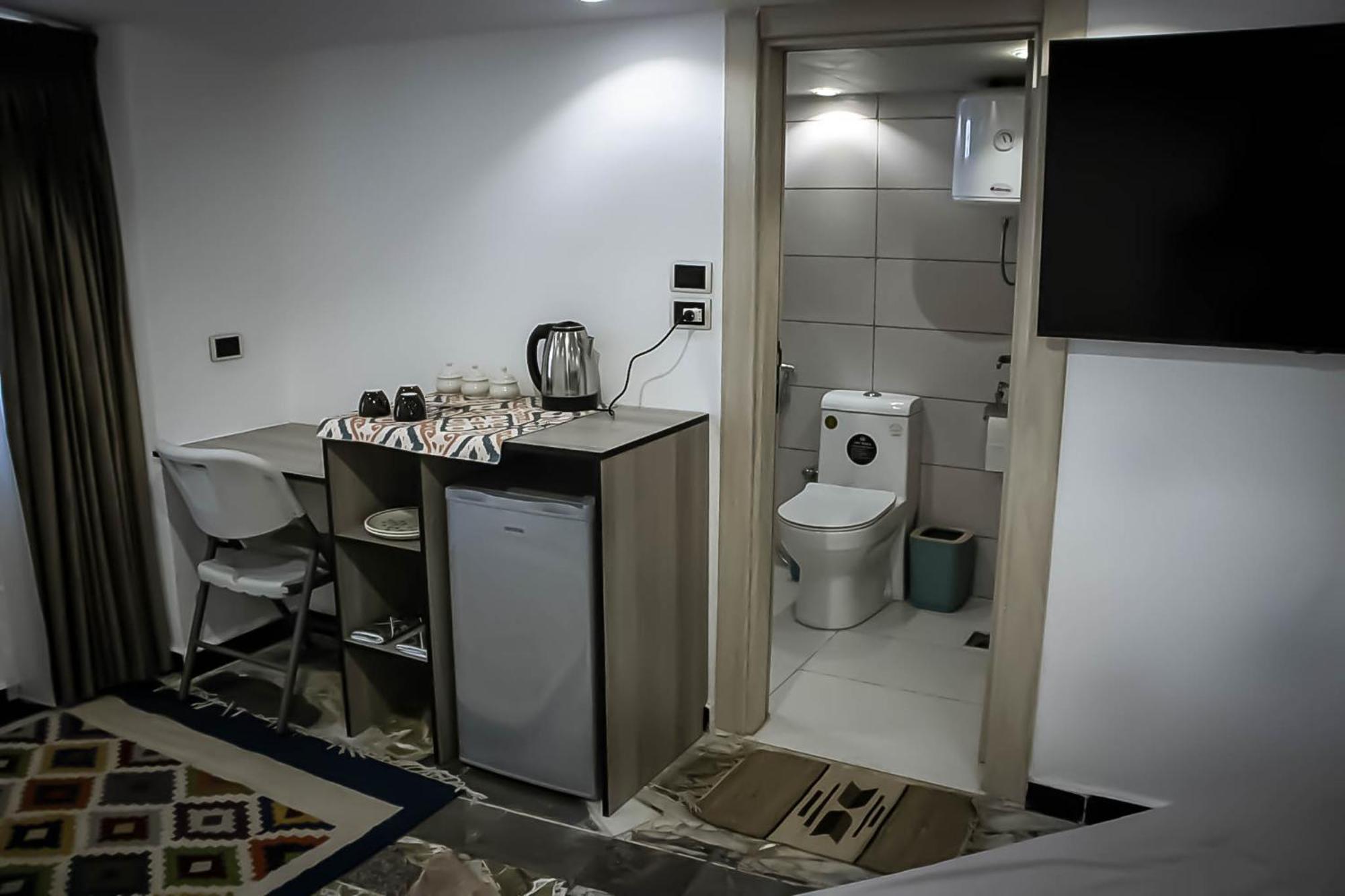 Celestia Boutique Inn - Boutique Stay Overlooking Jerash Ruins Джараш Номер фото